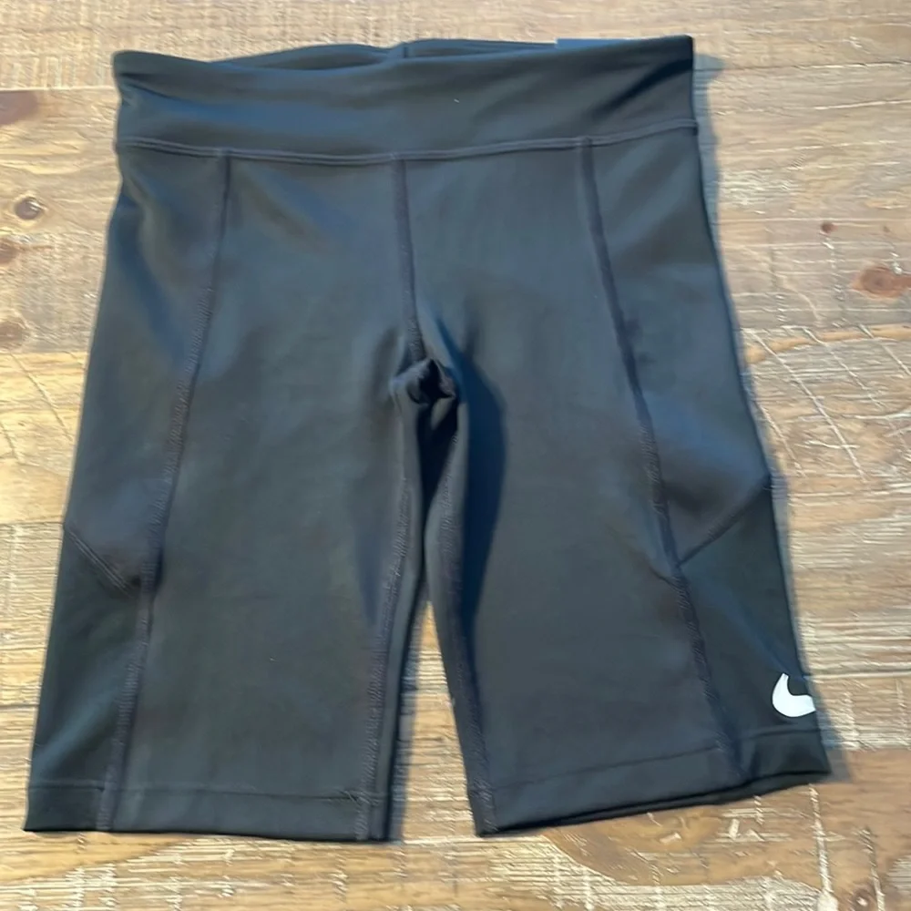 Nike girls dri-fit bike shorts